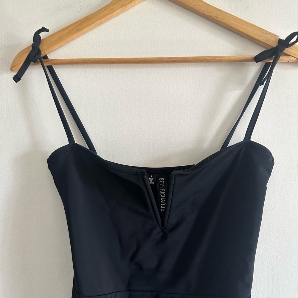 Beth Richards Black Gisele One Piece Swimsuit size Small EUC - Picture 4 of 8